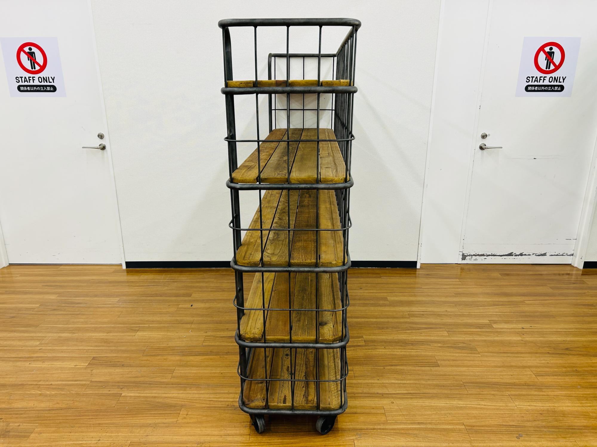 【トレファクマーケット久喜店】Knot antiques　キャスター付シェルフ　MALAN RACK Knot antiques/ノットアンティークス】杉古材とスチールの調和が映える