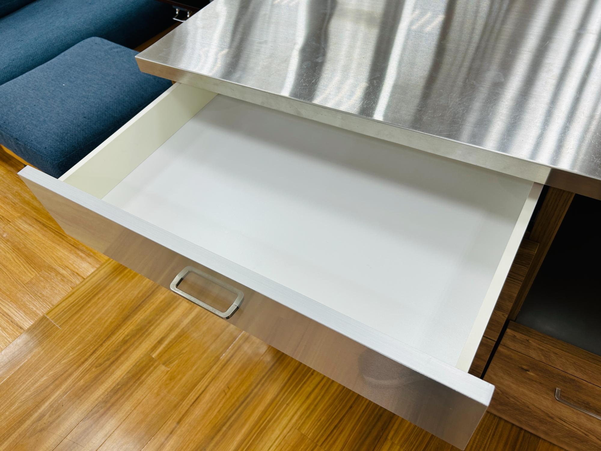 Living house/リビングハウス】高い収納力があるお洒落なキッチン