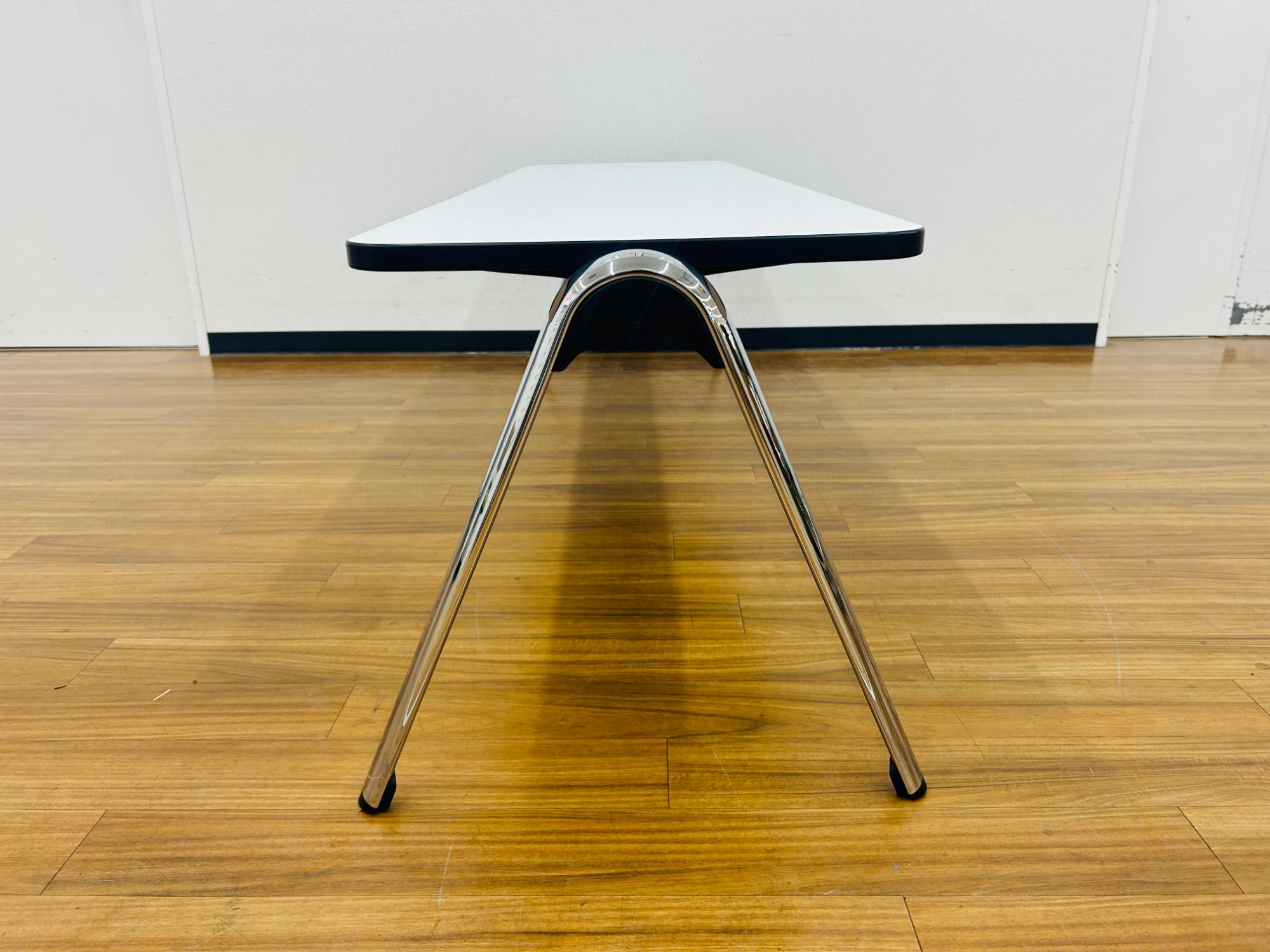 お値段見直しました！【Cassina ixc./カッシーナ・イクスシー】VLEGS