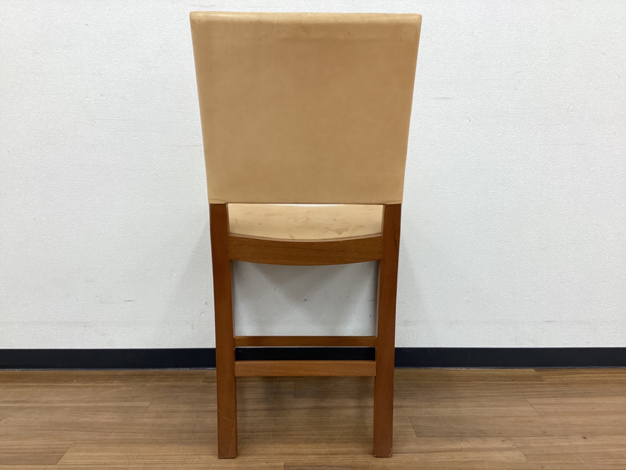 【トレファクマーケット久喜店】Rud Rasmussen　ダイニングチェアー　デンマーク製 Rud Rasmussen/ルド・ラスムッセン】RED Chairシリーズの北欧