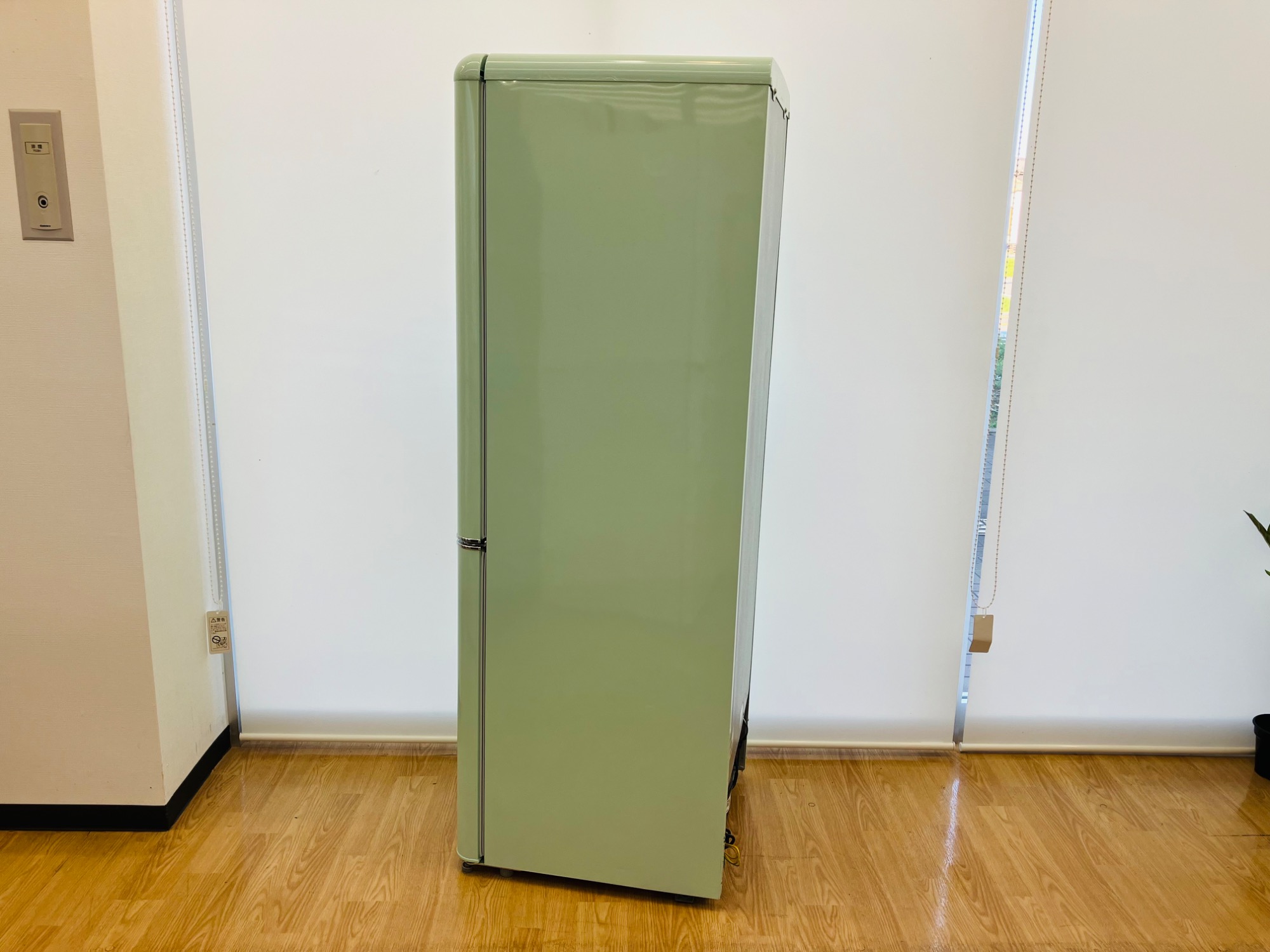 A-stage/エーステージ ARE-198LG】レトロデザインが可愛いらしい2ドア 