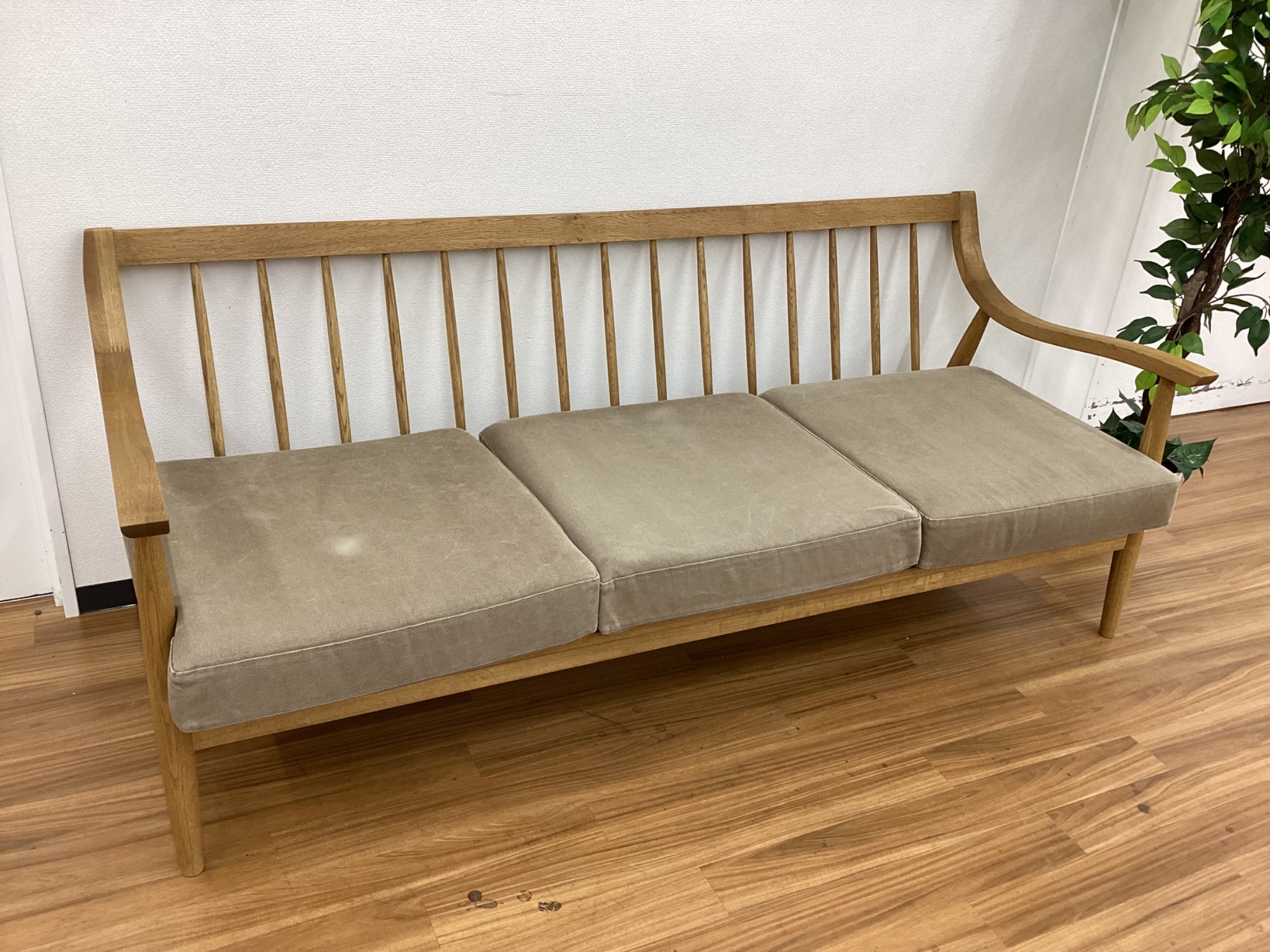 【トレファクマーケット久喜店】EASY LIFE　3人掛けソファー お値段見直しました！ EASY LIFE (イージーライフ) ARNE SOFA 3P 3人