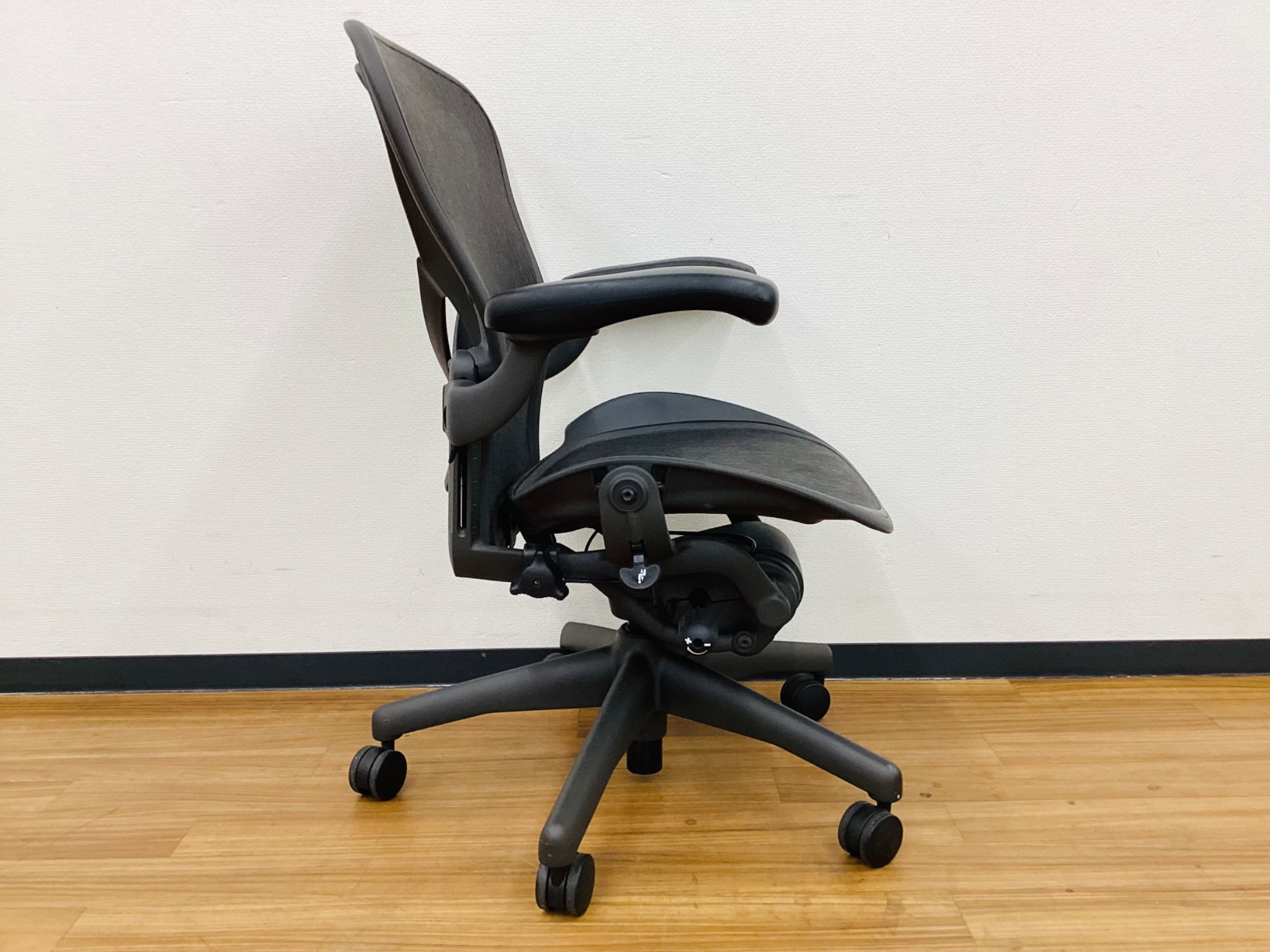 Herman Miller/ハーマンミラー】ポスチャーフィット搭載アーロンチェア