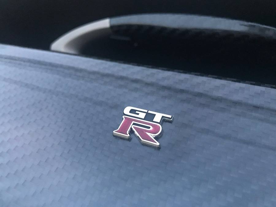 s*h様 【シリアルNo付き】日産 GT-R カーボンファイバー アタッシュケー NISSAN(日産) GT-R カーボン製 アタッシュケース入荷！【大阪 松原店
