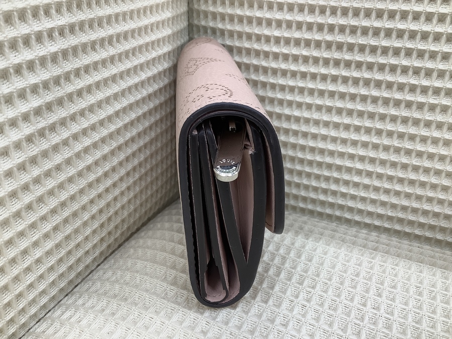 LOUIS VUITTON(ルイ・ヴィトン) マヒナ ポルトフォイユ・イリス