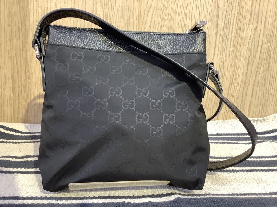 GUCCI(グッチ) GGシマ ナイロンショルダーバッグを入荷致しまし