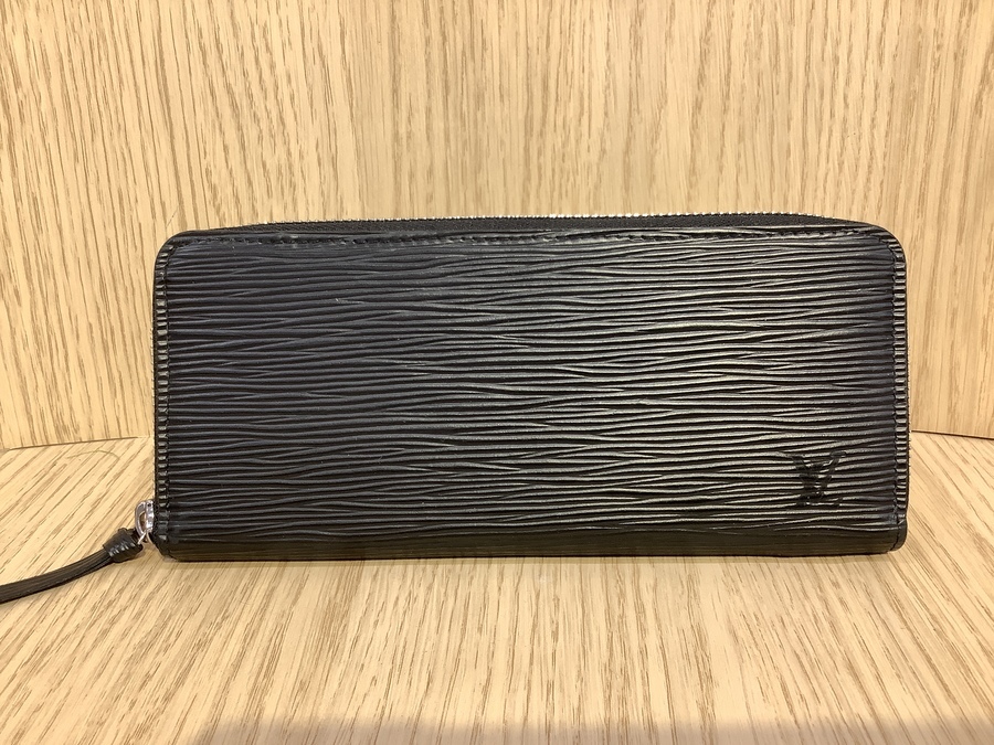 LOUISVUITTON（ルイヴィトン）エピ長財布入荷致しました