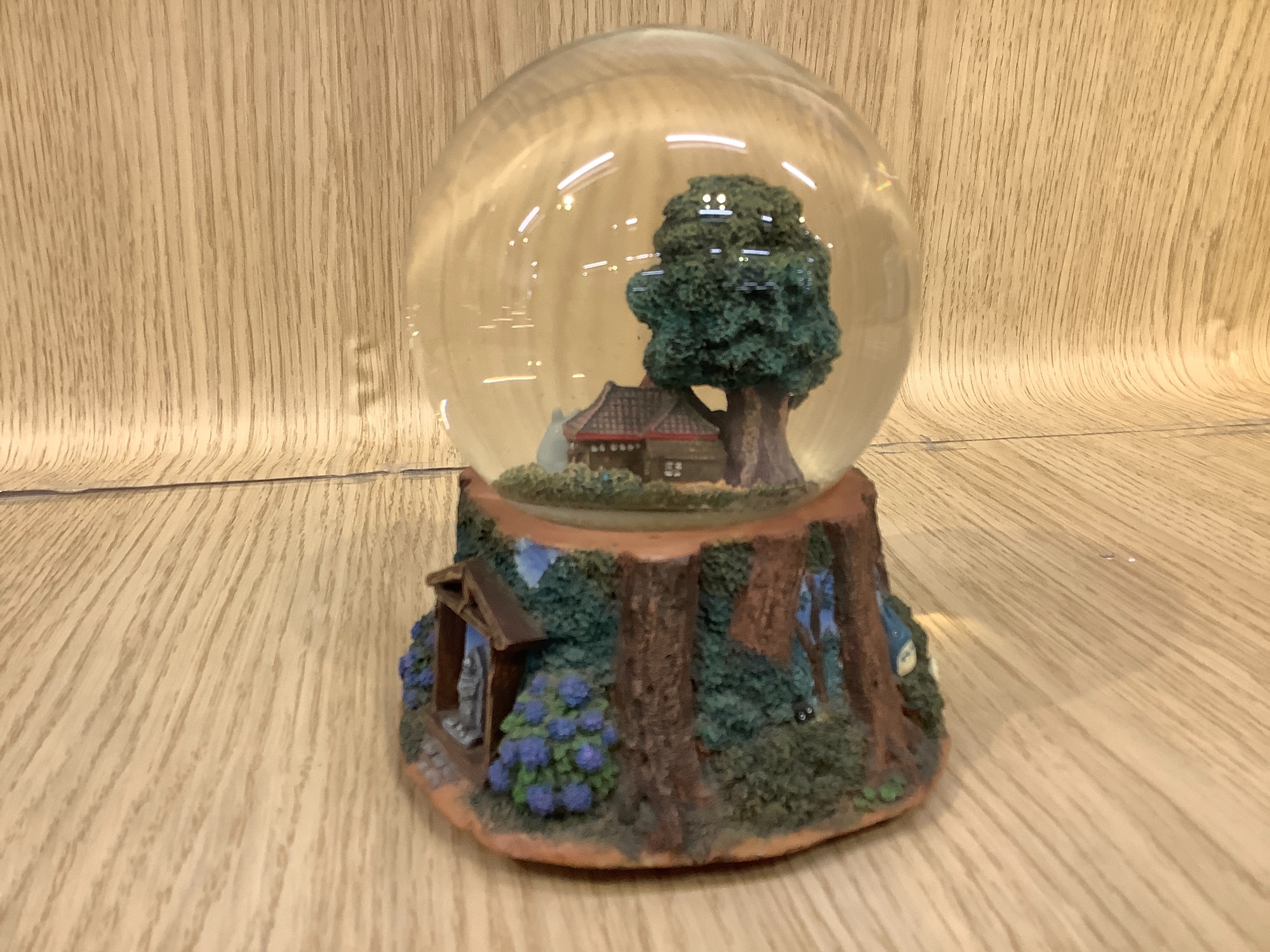 となりのトトロ スノードームオルゴール。 となりのトトロ オルゴール付きスノードーム入荷しました！｜2022年11