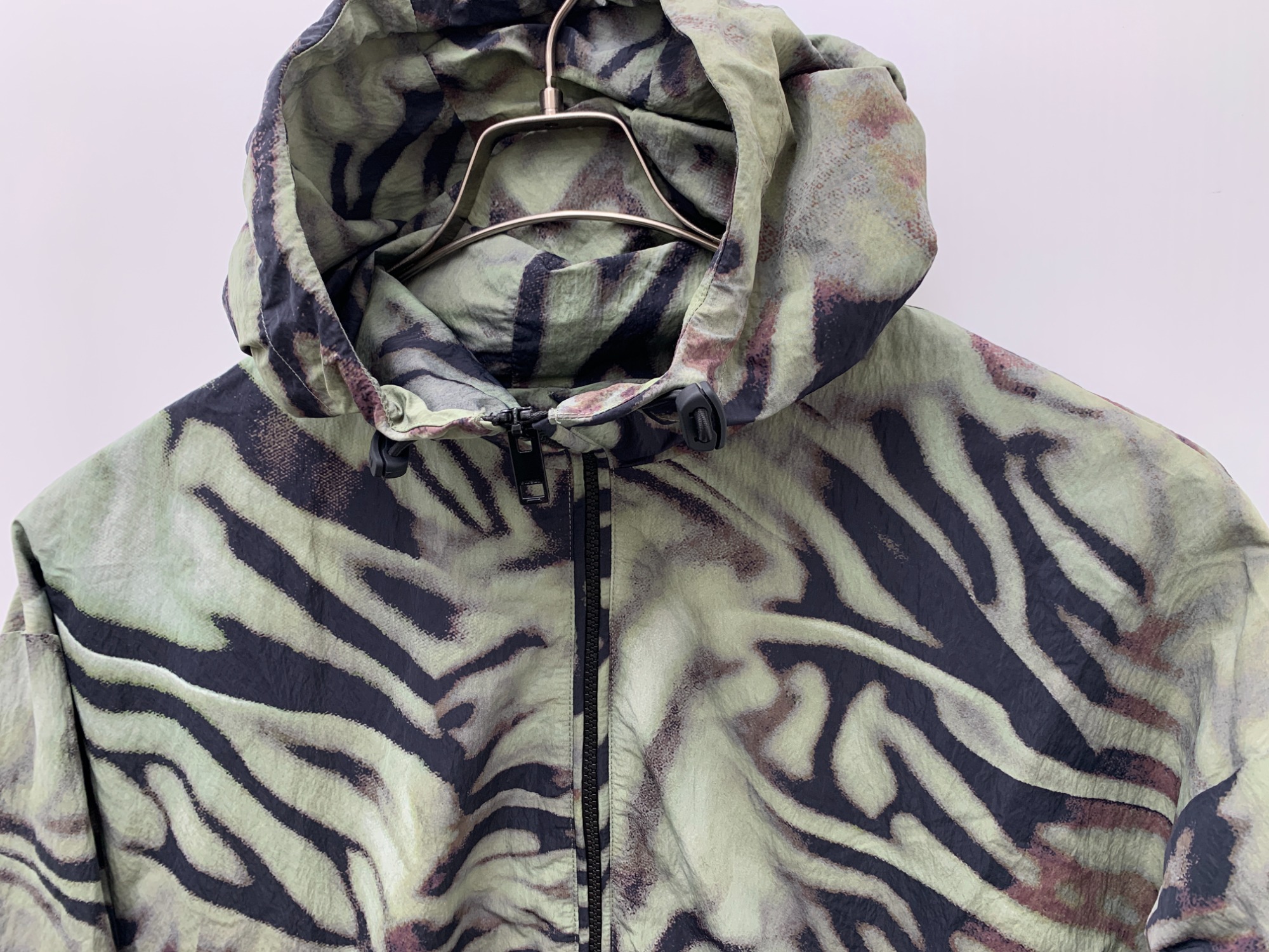 メンズ服買取強化中です！DIESEL(ディーゼル)ナイロンジャケットご紹介