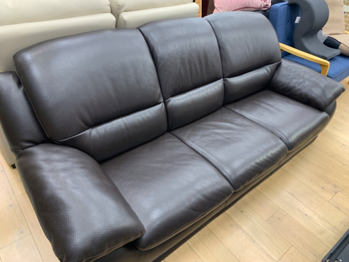 IDC（大塚家具)3人掛けソファー入荷致しました！！！｜2024年09月06日 