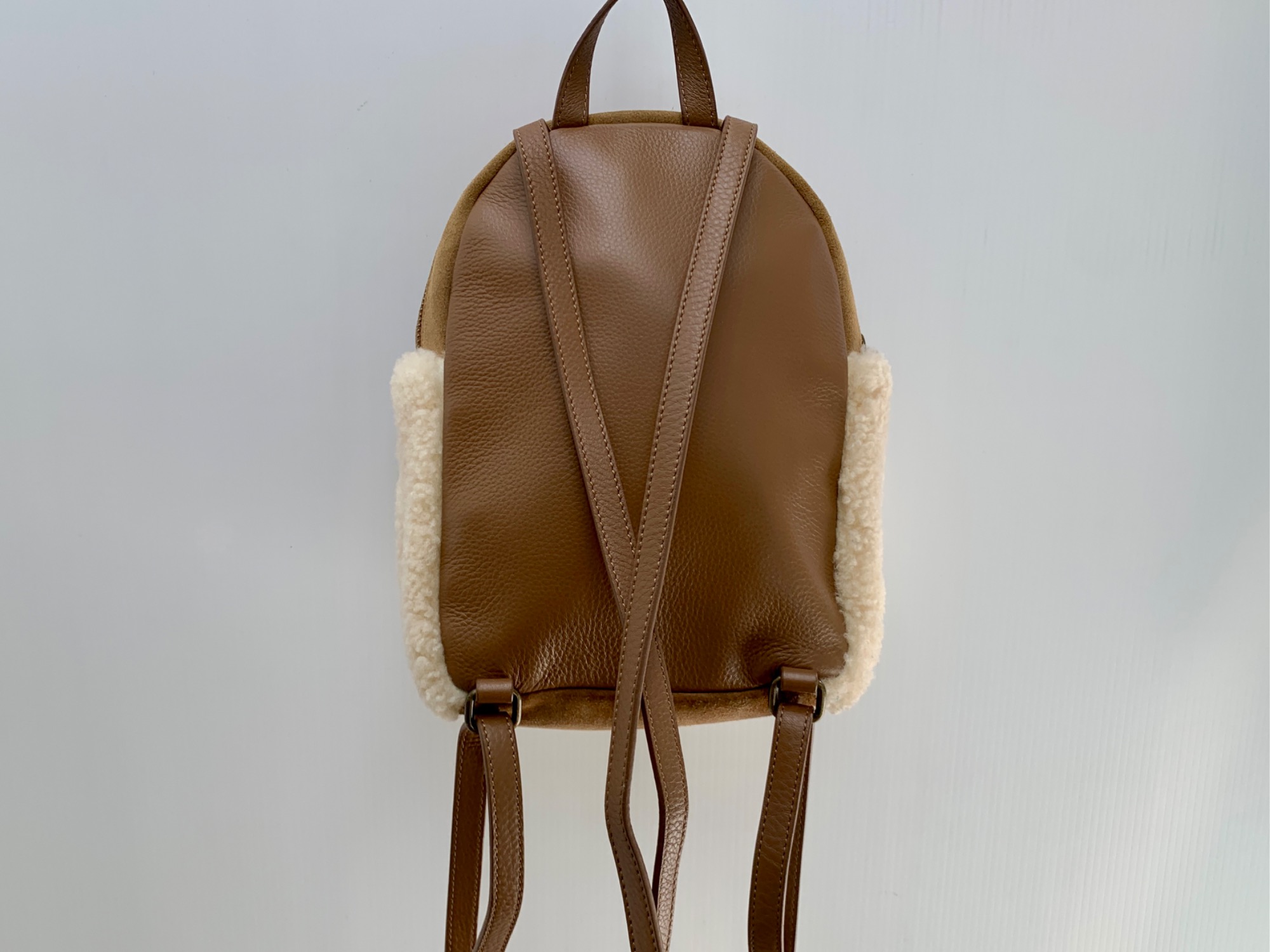 UGG ムートンリュック