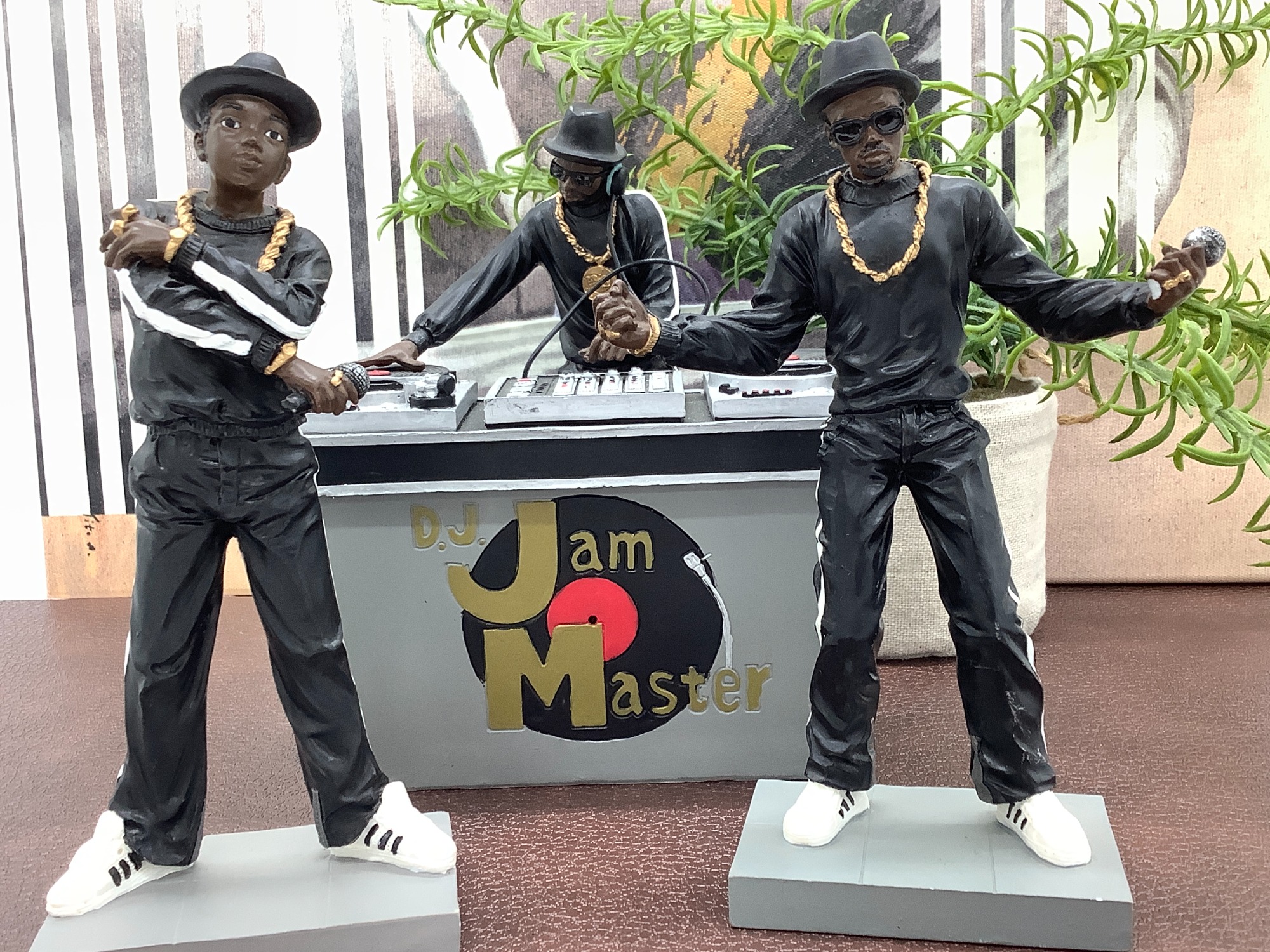 インパクト抜群なjam_master DJフィギュアのご紹介です｜2025年03月19
