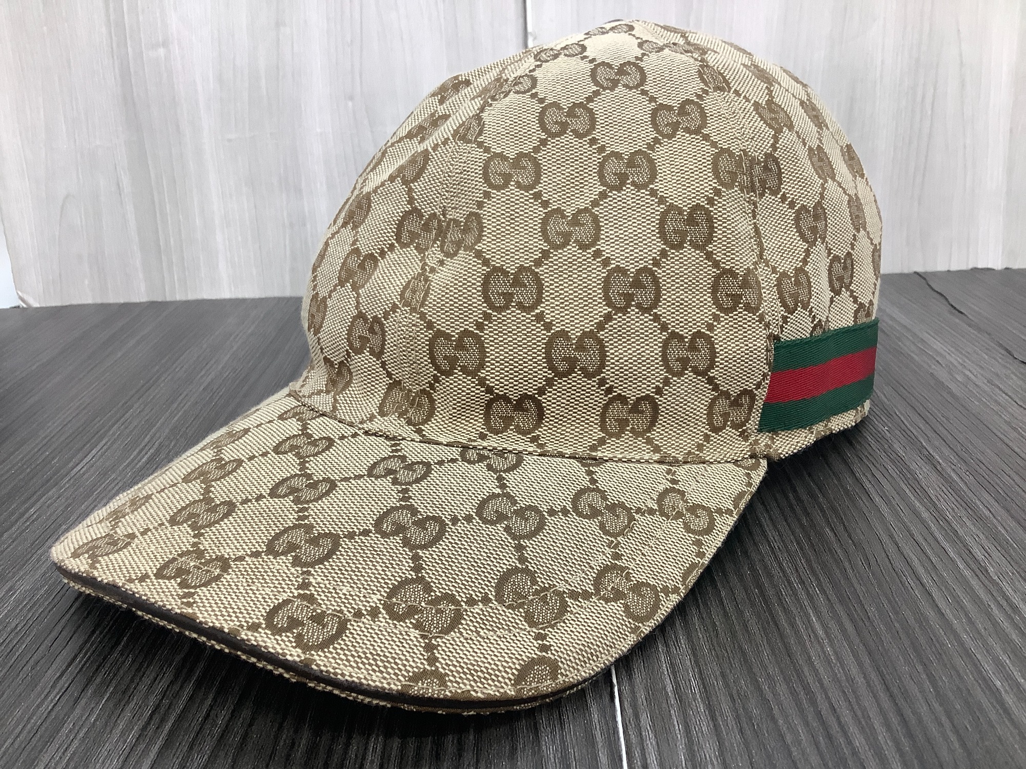 良品✨Y2K GUCCI GGパターン GGキャンバス ベースボールキャップ GUCCI】これひとつでオシャレに決まるGGキャンバスベースボール