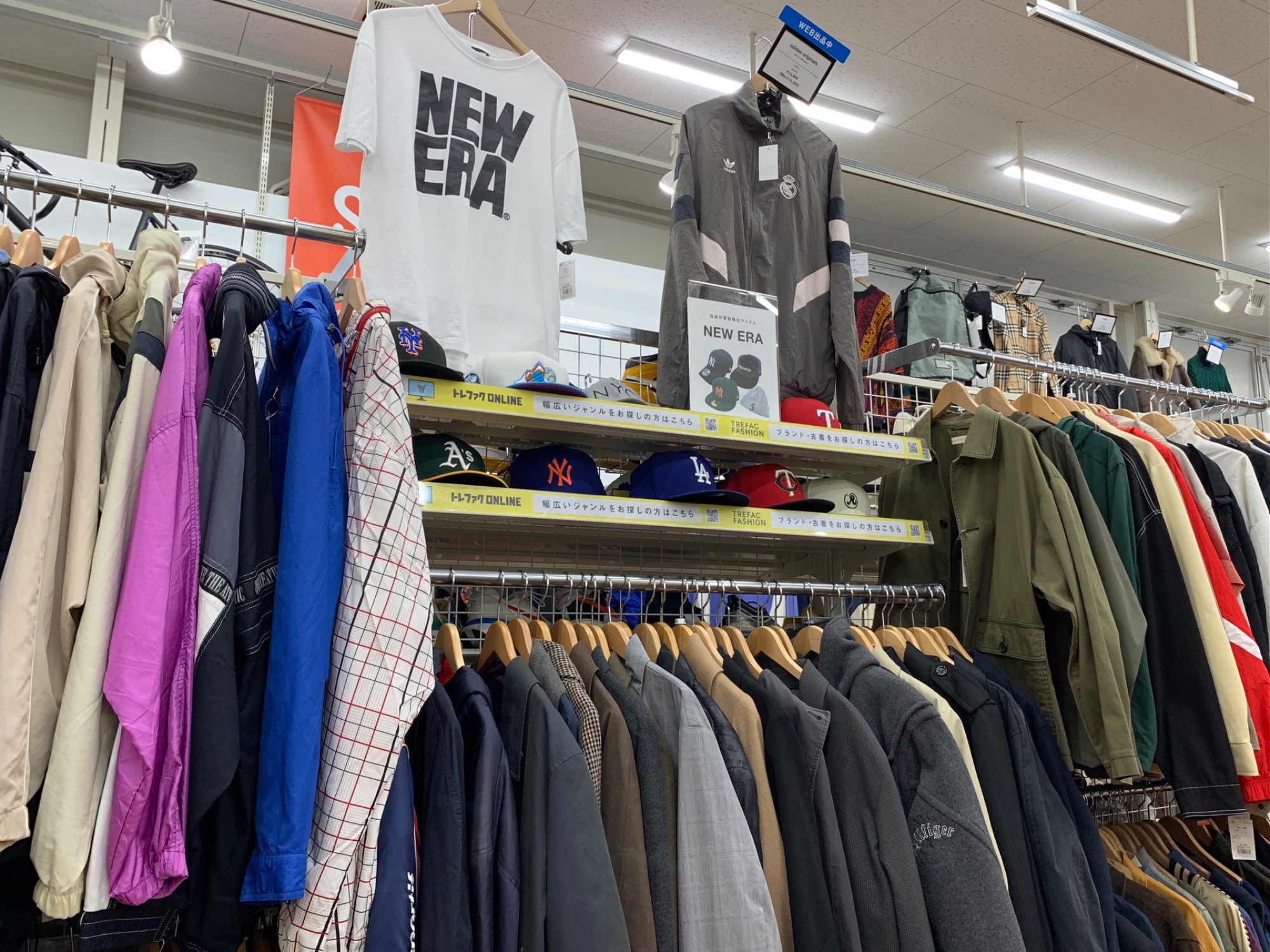 ジブリ好き必見】千と千尋の神隠しデザインのスカジャンご紹介いたし