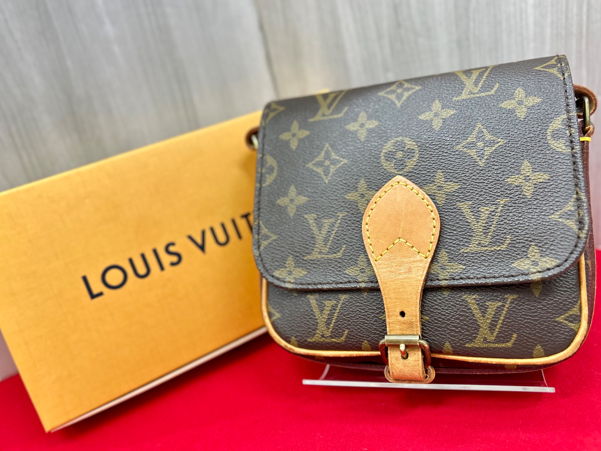 Louis Vuitton】レトロでクラシックなショルダーバッグ、カルト 