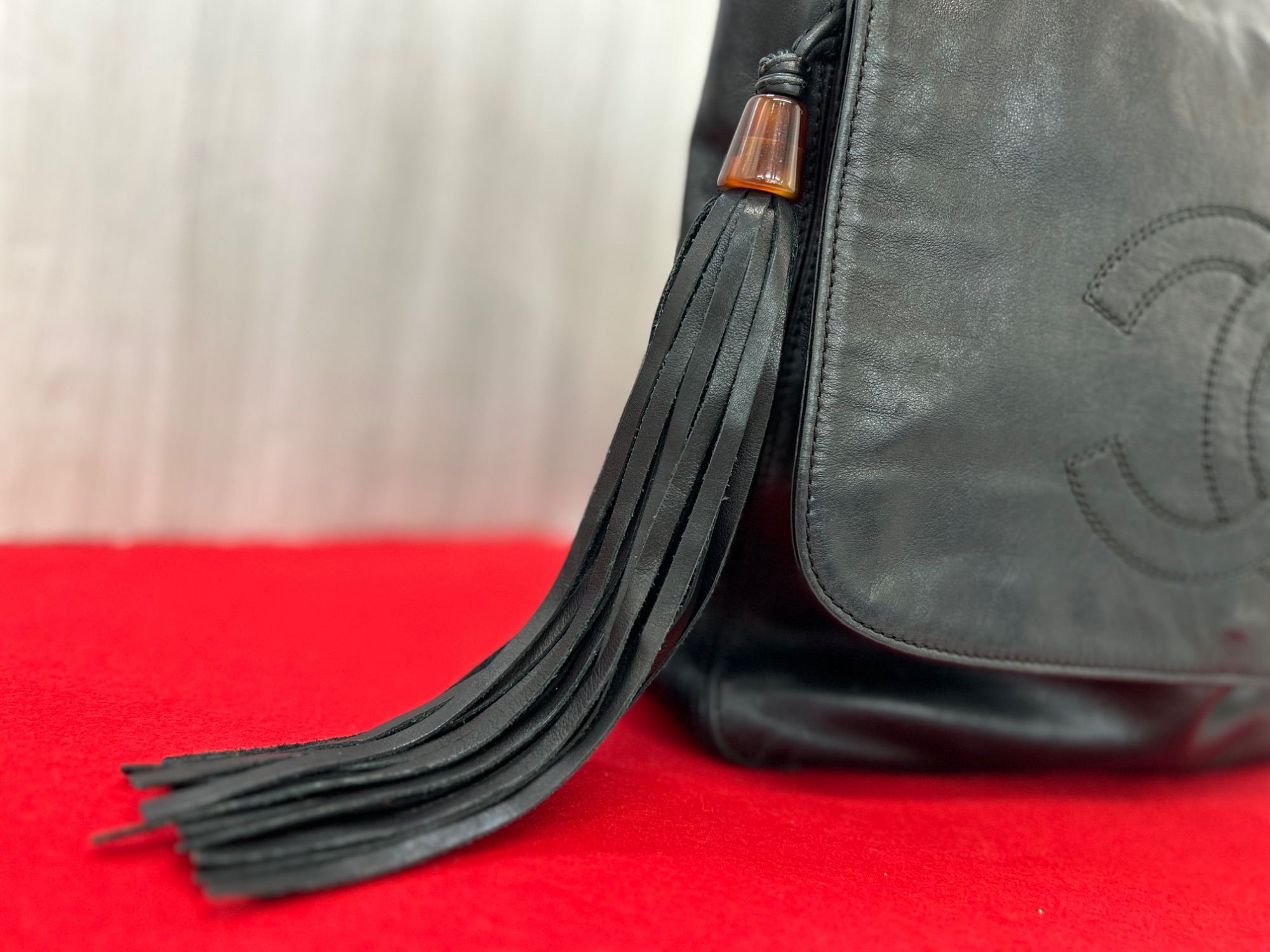 CHANEL】カジュアルからエレガントまで・・・幅広いスタイルにマッチ