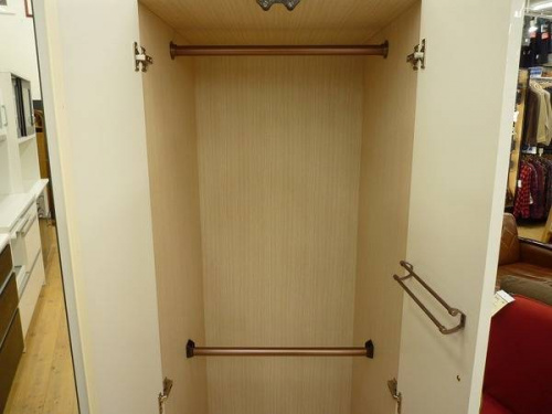 いちおし特選家具のワードローブ