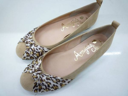 レディースファッションのパンプス