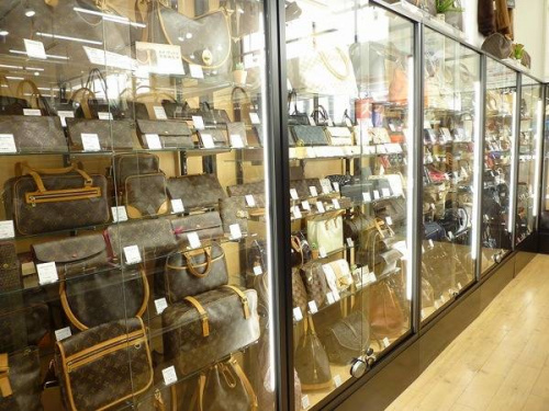 松原店　VUITTONの松原店　ブランド