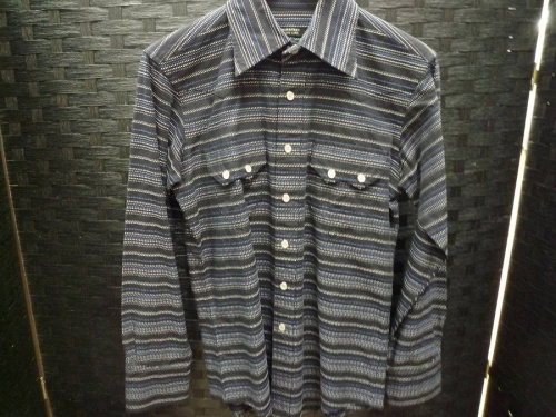 メンズファッションのシャツ