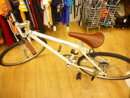 スポーツ用品の自転車