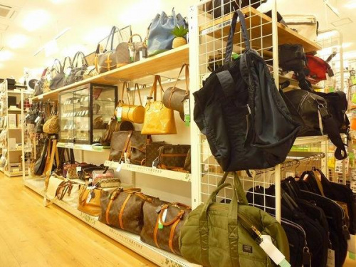 MCMの松原店 ブランド
