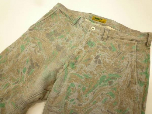 メンズファッションのパンツ