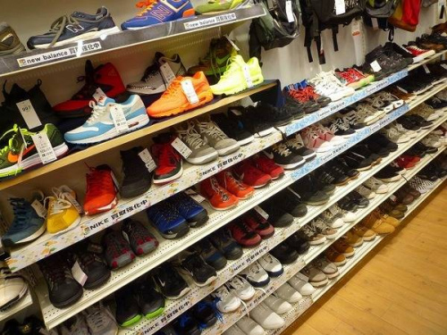 アディダス(adidas)の松原店 買取