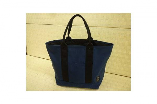 メンズファッションのバッグ