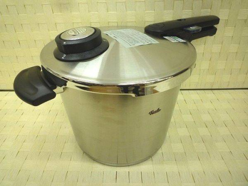 インテリア雑貨の鍋