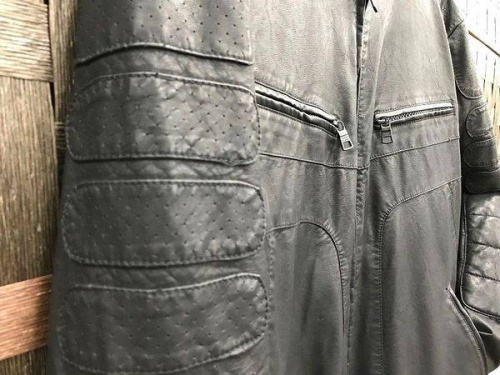 アルマーニのディーゼル