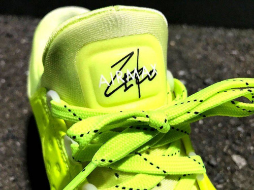 松原　衣類のナイキ（NIKE）