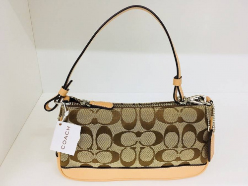バッグ・財布のコーチ（COACH）