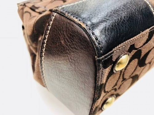 バッグ・財布のコーチ（COACH）