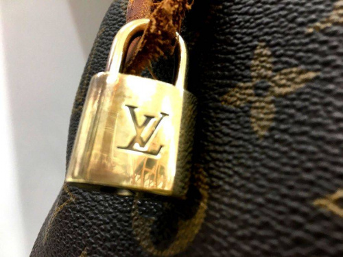 バッグ・財布のルイヴィトン（LOUIS VUITTON）