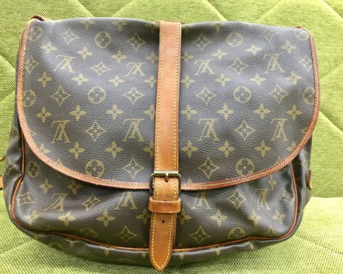 ブランド・ラグジュアリーのバッグ・財布