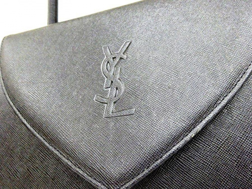 Yves Saint Laurentの関西