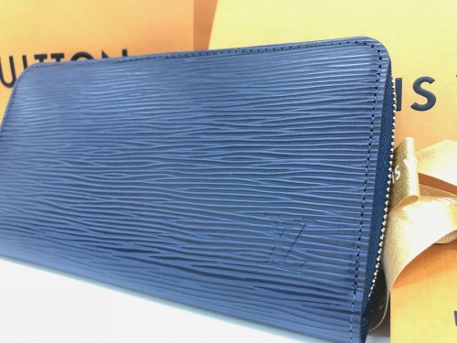 バッグ・財布のルイヴィトン（LOUIS VUITTON）