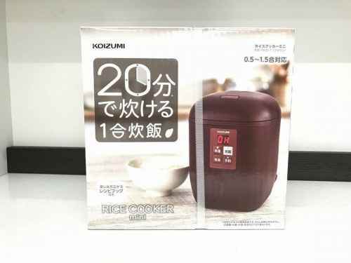 未使用品の炊飯器