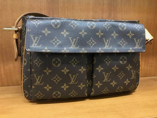 ブランド・ラグジュアリーのバッグ・財布