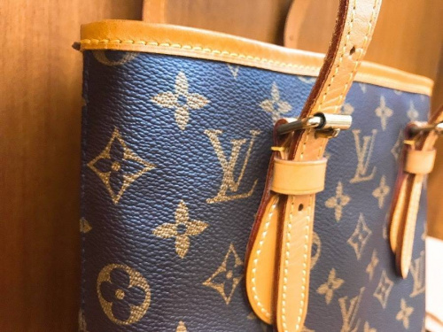 バッグ・財布のルイヴィトン(LOUIS VUITTON)