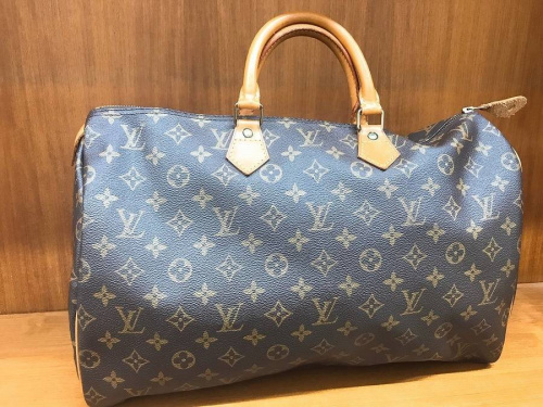 ブランド・ラグジュアリーのバッグ・財布