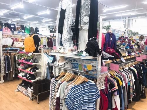 レディースファッションの夏物買取