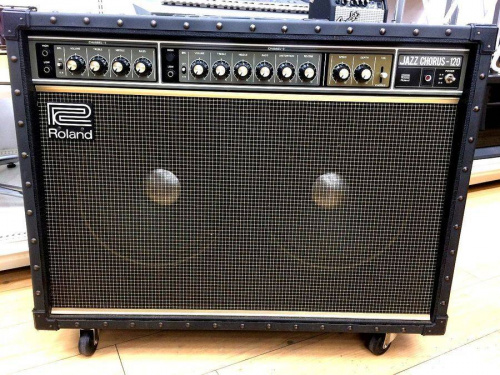 楽器のアンプ