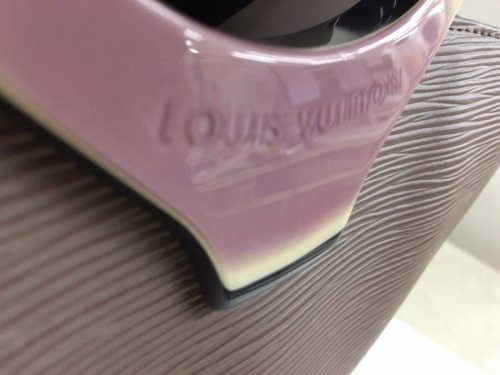 バッグ・財布のルイヴィトン（LOUIS VUITTON）