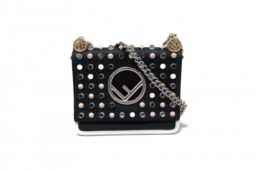 レディースファッション　大阪のファッション　大阪