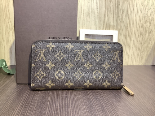 財布のLOUIS VUITTON