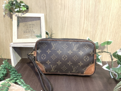 バッグのLOUIS VUITTON