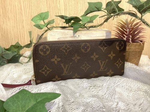 財布のLOUIS VUITTON
