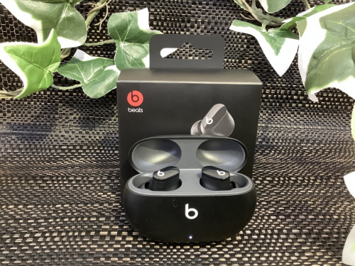 BeatsのBluetoothイヤホン